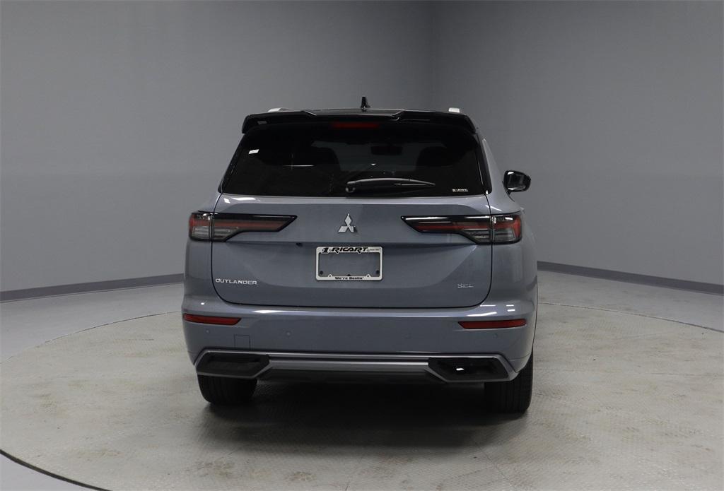 new 2025 Mitsubishi Outlander car