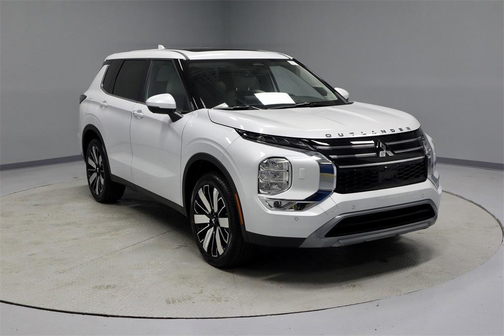 new 2025 Mitsubishi Outlander car, priced at $40,565