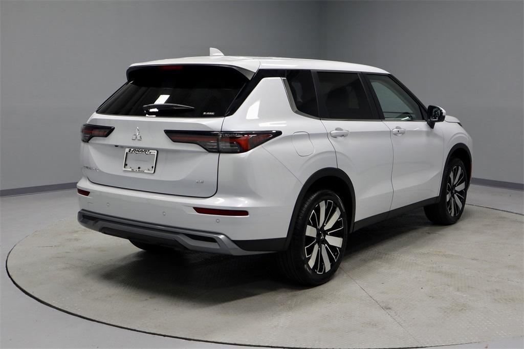 new 2025 Mitsubishi Outlander car, priced at $40,565