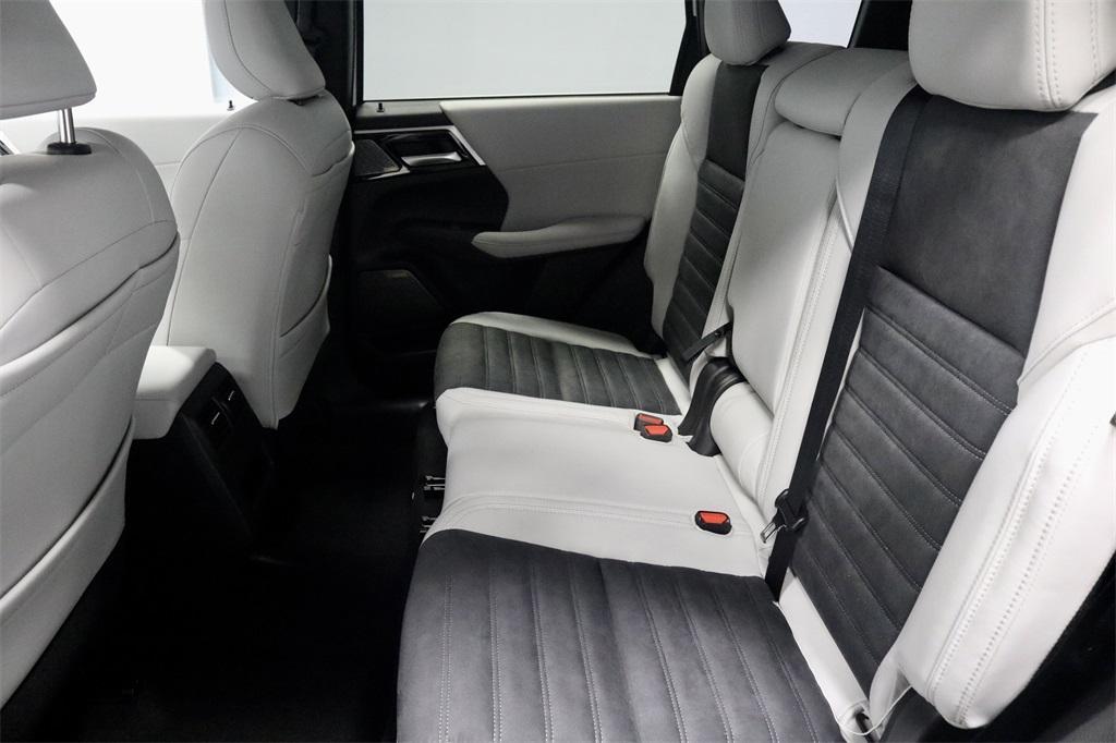new 2025 Mitsubishi Outlander car, priced at $40,565