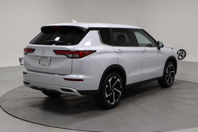 new 2024 Mitsubishi Outlander car, priced at $34,215