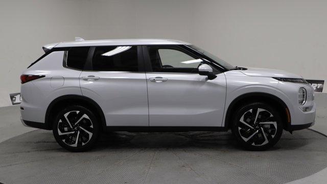 new 2024 Mitsubishi Outlander car, priced at $34,215