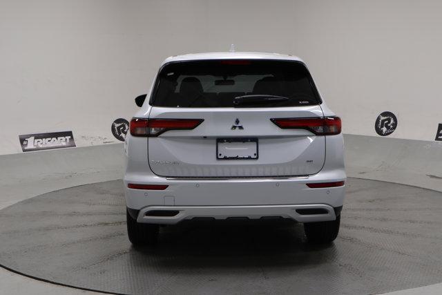 new 2024 Mitsubishi Outlander car, priced at $34,215