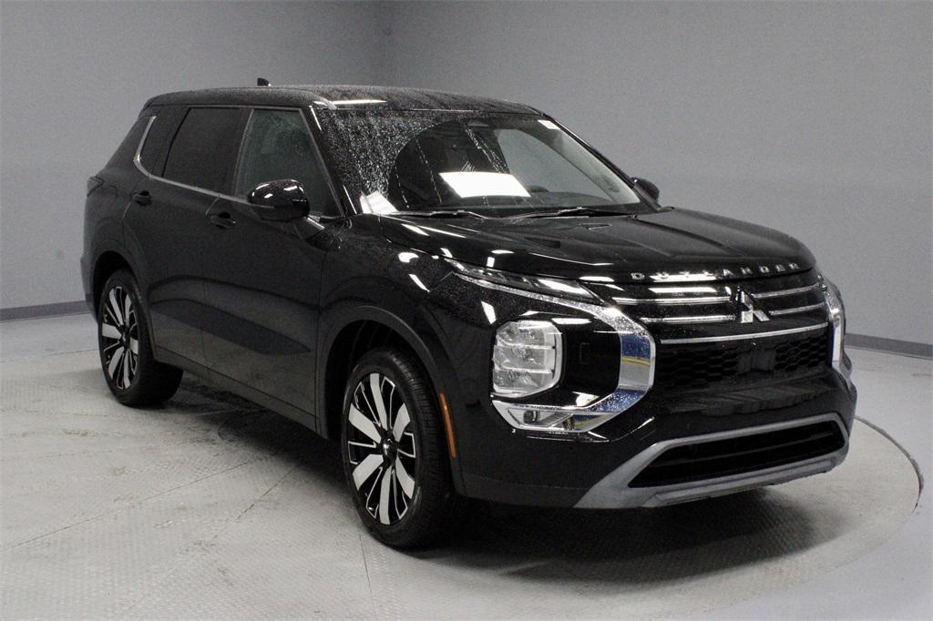 new 2025 Mitsubishi Outlander car