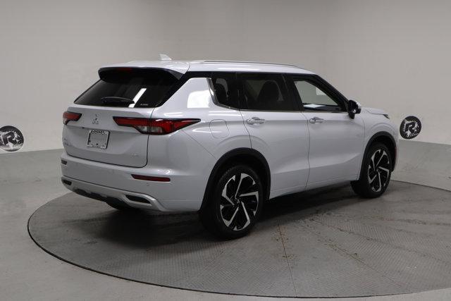 new 2024 Mitsubishi Outlander car, priced at $39,615