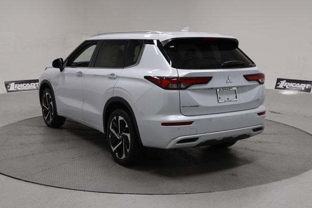 new 2024 Mitsubishi Outlander car, priced at $39,615