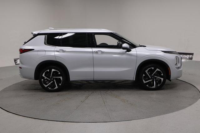 new 2024 Mitsubishi Outlander car, priced at $39,615