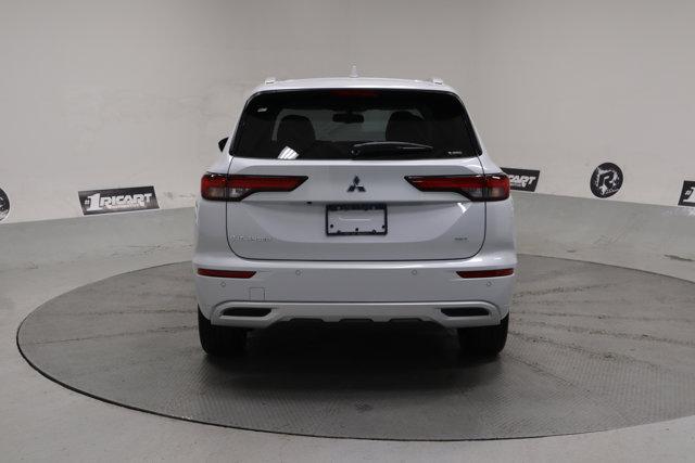 new 2024 Mitsubishi Outlander car, priced at $39,615