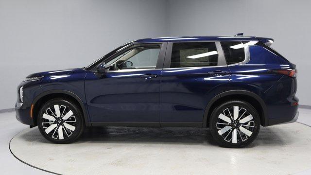 new 2025 Mitsubishi Outlander car