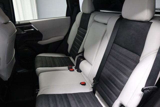 new 2025 Mitsubishi Outlander car