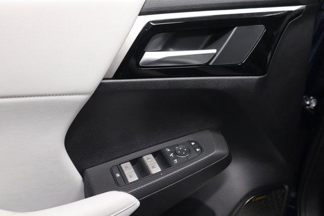 new 2025 Mitsubishi Outlander car