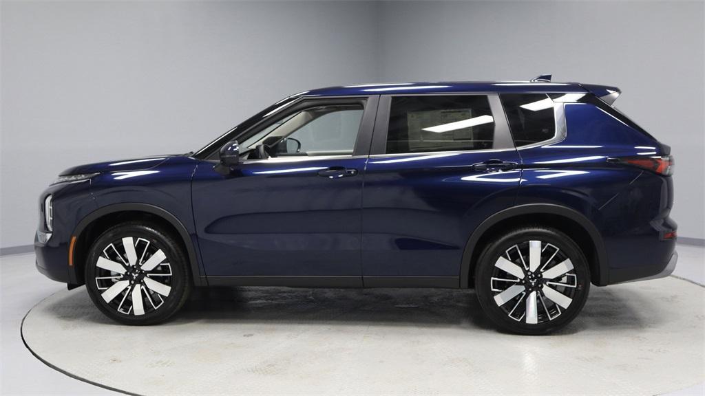 new 2025 Mitsubishi Outlander car, priced at $40,960