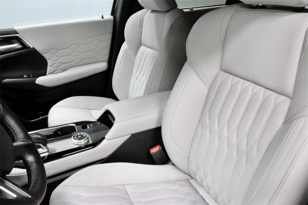 new 2025 Mitsubishi Outlander car