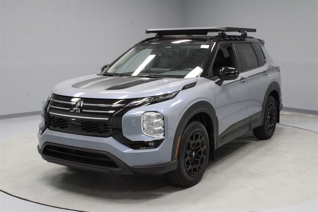 new 2025 Mitsubishi Outlander car
