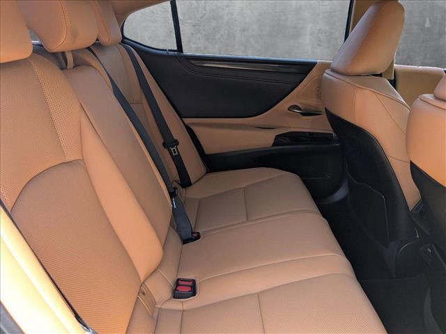 used 2022 Lexus ES 300h car, priced at $29,650