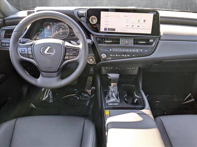 used 2025 Lexus ES 300h car, priced at $44,000