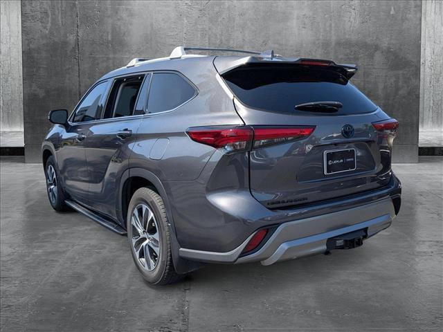 used 2022 Toyota Highlander Hybrid car, priced at $39,951