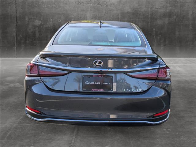 new 2025 Lexus ES 300h car, priced at $51,084