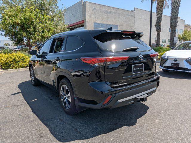 used 2022 Toyota Highlander car, priced at $34,750