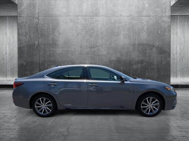used 2018 Lexus ES 300h car, priced at $25,951