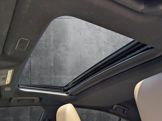 used 2022 Lexus ES 300h car, priced at $35,750