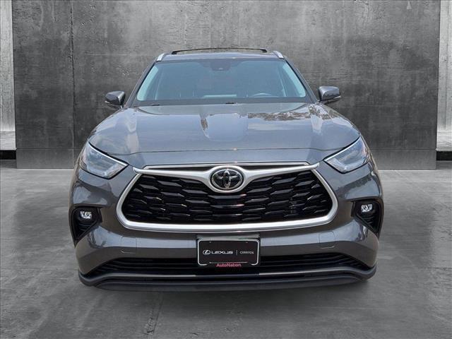 used 2023 Toyota Highlander car, priced at $38,951