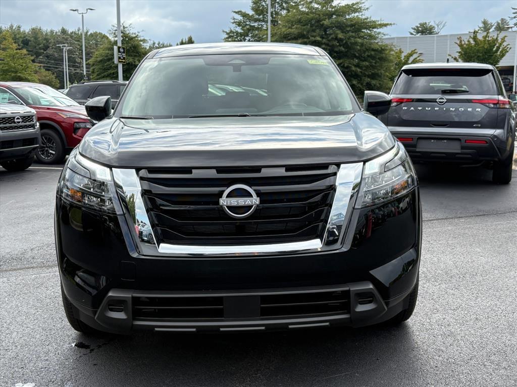 new 2025 Nissan Pathfinder car, priced at $33,371