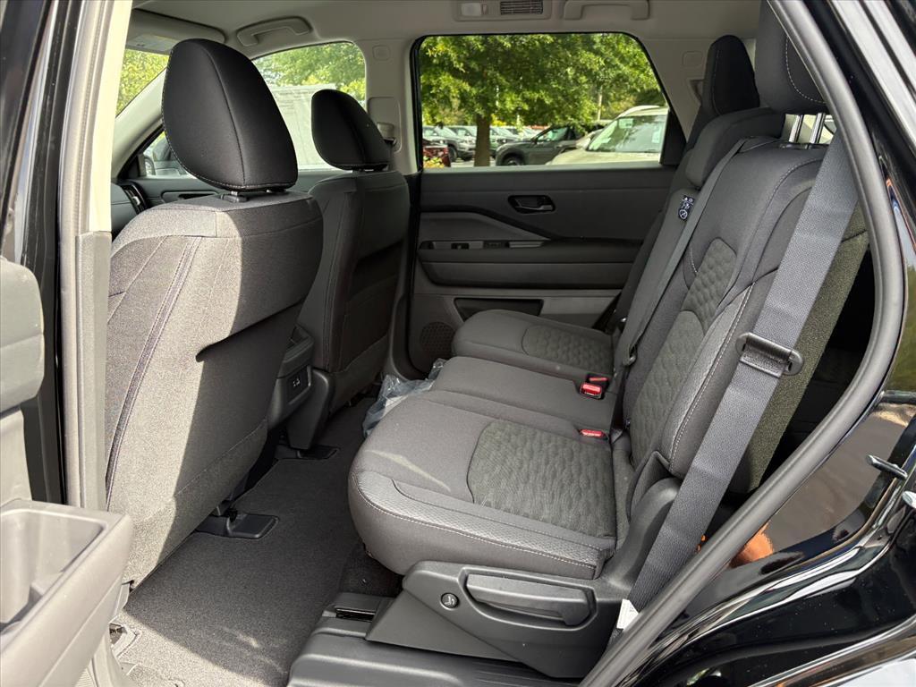 new 2025 Nissan Pathfinder car, priced at $33,371