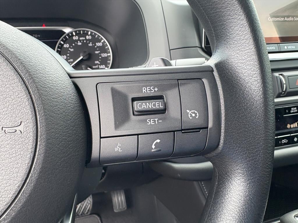 new 2025 Nissan Pathfinder car, priced at $33,371