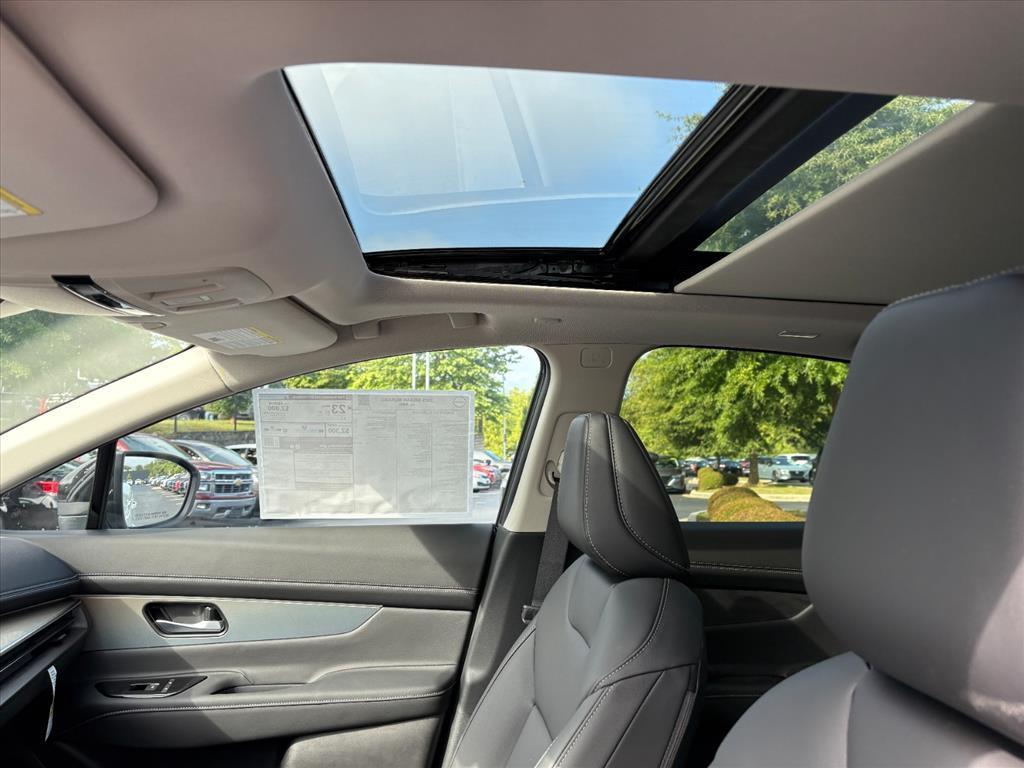 new 2025 Nissan Murano car, priced at $47,000