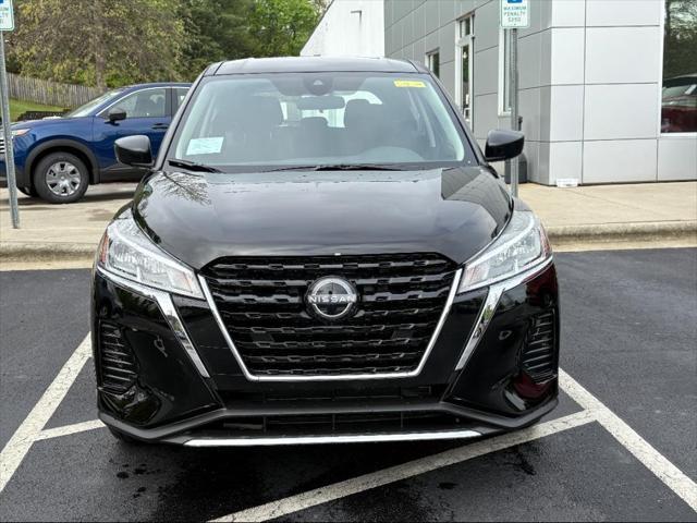 new 2025 Nissan Kicks car, priced at $23,179
