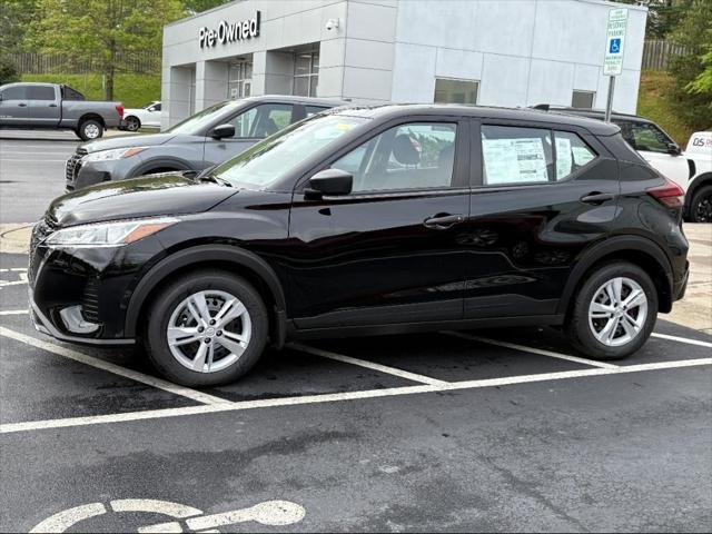 new 2025 Nissan Kicks car, priced at $23,179