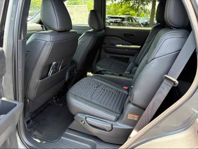 new 2025 Nissan Pathfinder car, priced at $43,888