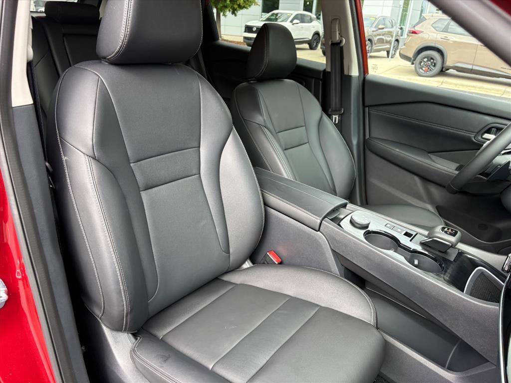 used 2025 Nissan Rogue car, priced at $31,949