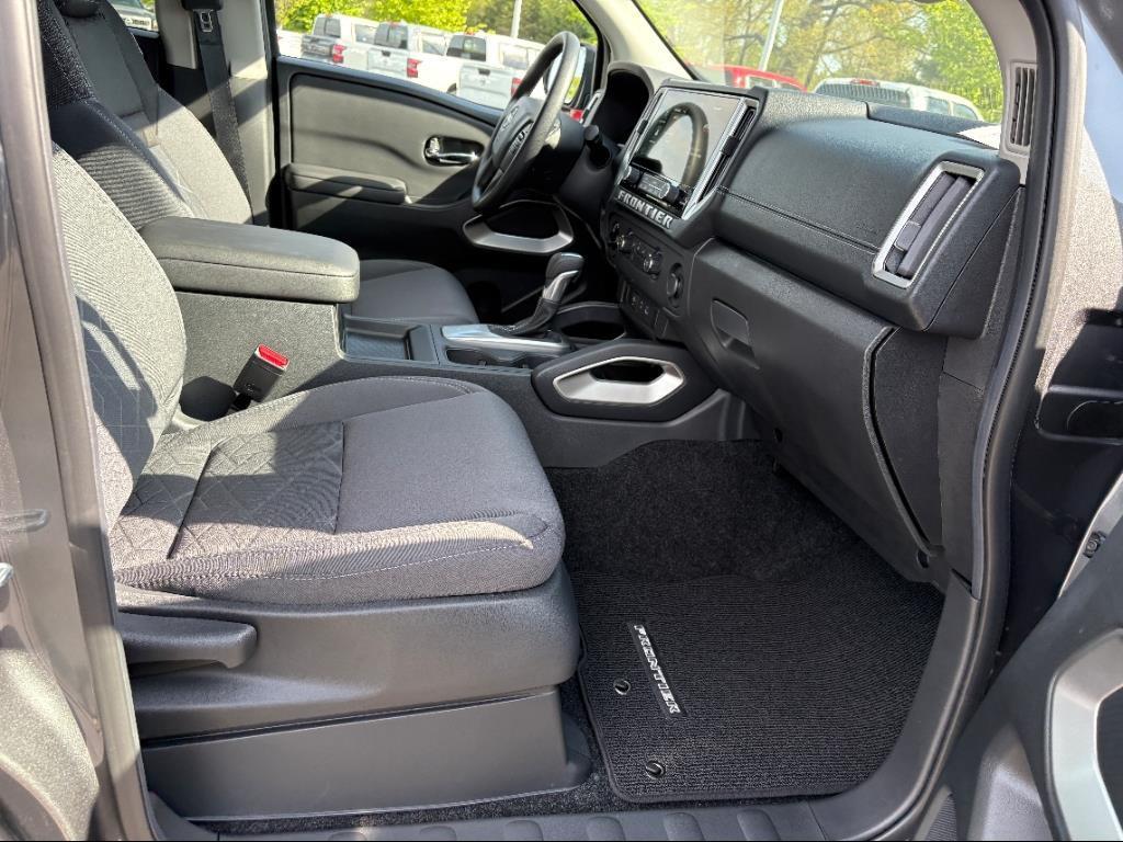 new 2025 Nissan Frontier car, priced at $36,622
