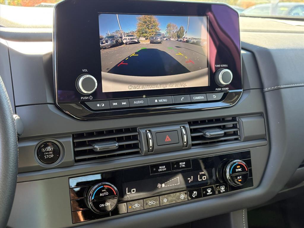 new 2025 Nissan Pathfinder car, priced at $33,371