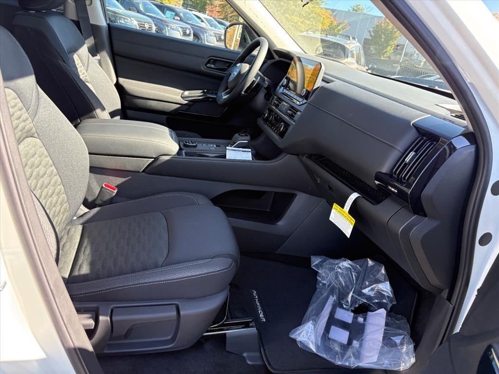 new 2025 Nissan Pathfinder car, priced at $33,371