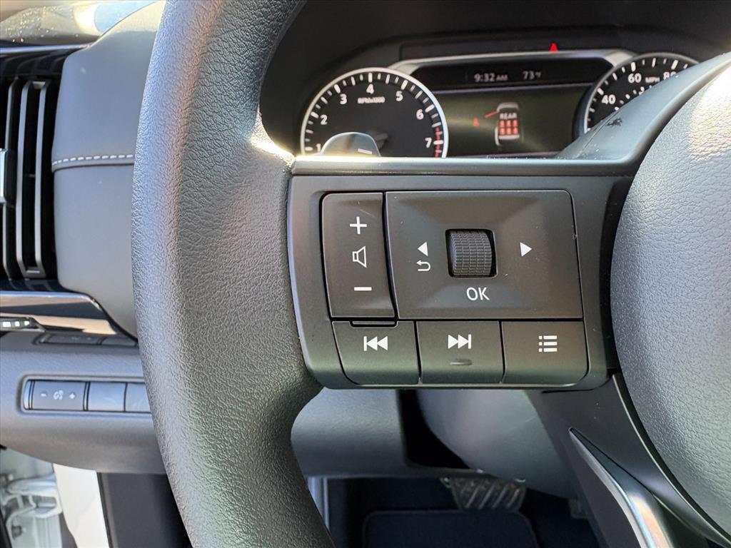 new 2025 Nissan Pathfinder car, priced at $33,371