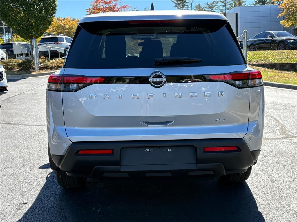 new 2025 Nissan Pathfinder car, priced at $33,371