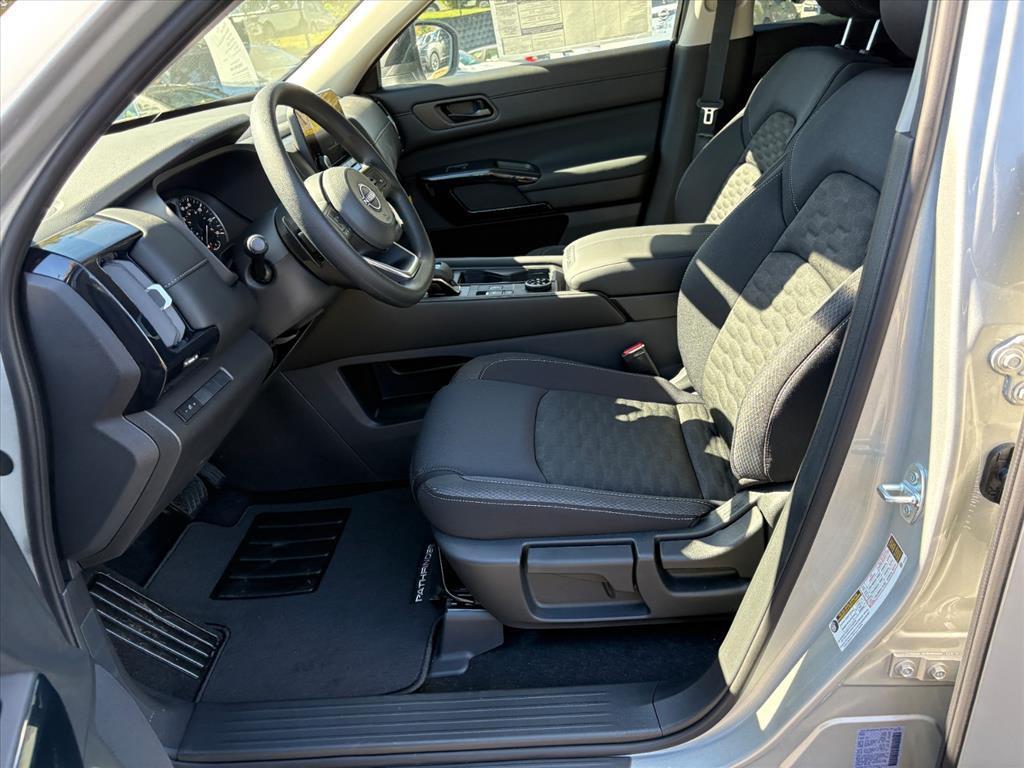 new 2025 Nissan Pathfinder car, priced at $33,371