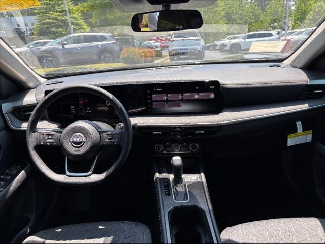 new 2025 Nissan Kicks car, priced at $26,555