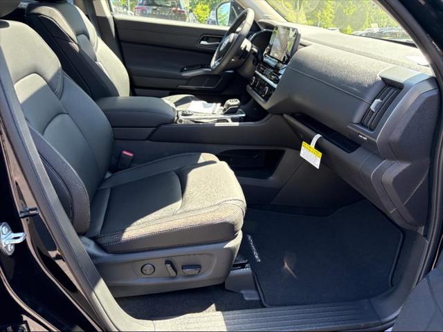 new 2025 Nissan Pathfinder car, priced at $46,599