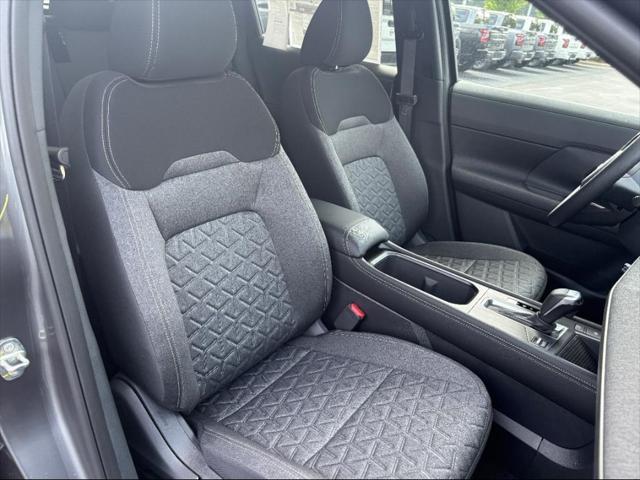 new 2025 Nissan Kicks car, priced at $27,220