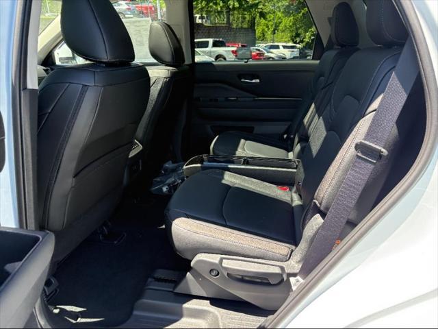 new 2025 Nissan Pathfinder car, priced at $47,325