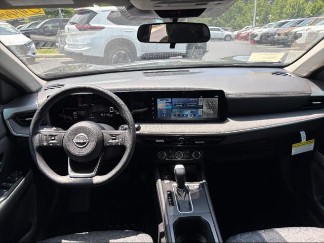 new 2025 Nissan Kicks car, priced at $26,555