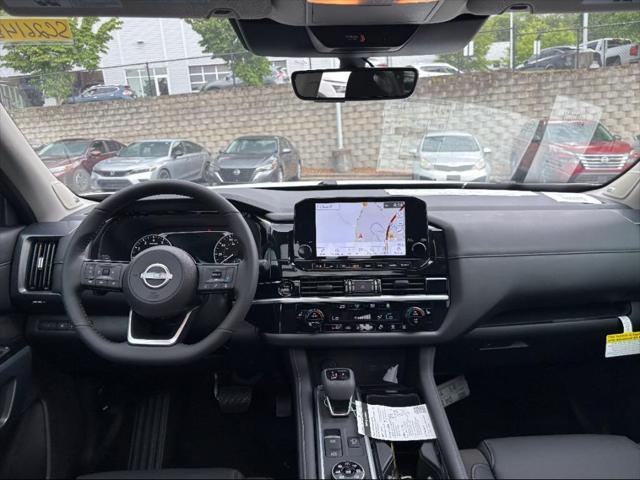 new 2025 Nissan Pathfinder car, priced at $47,325