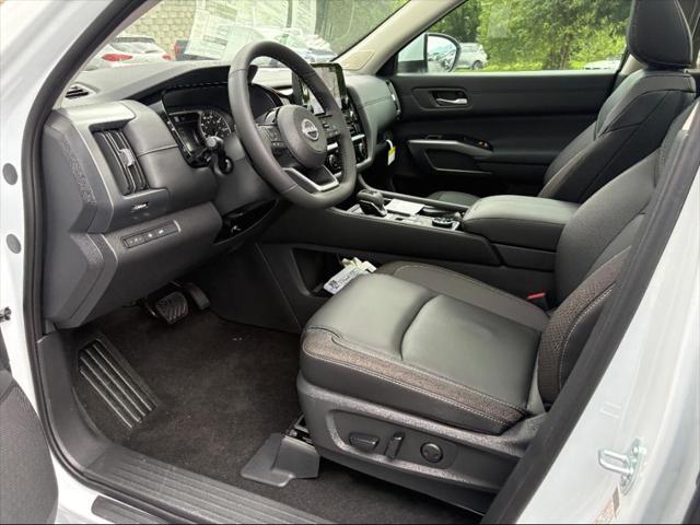 new 2025 Nissan Pathfinder car, priced at $47,325