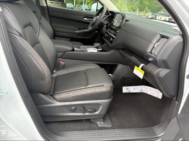 new 2025 Nissan Pathfinder car, priced at $47,325