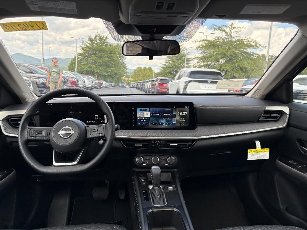 new 2025 Nissan Kicks car, priced at $27,292