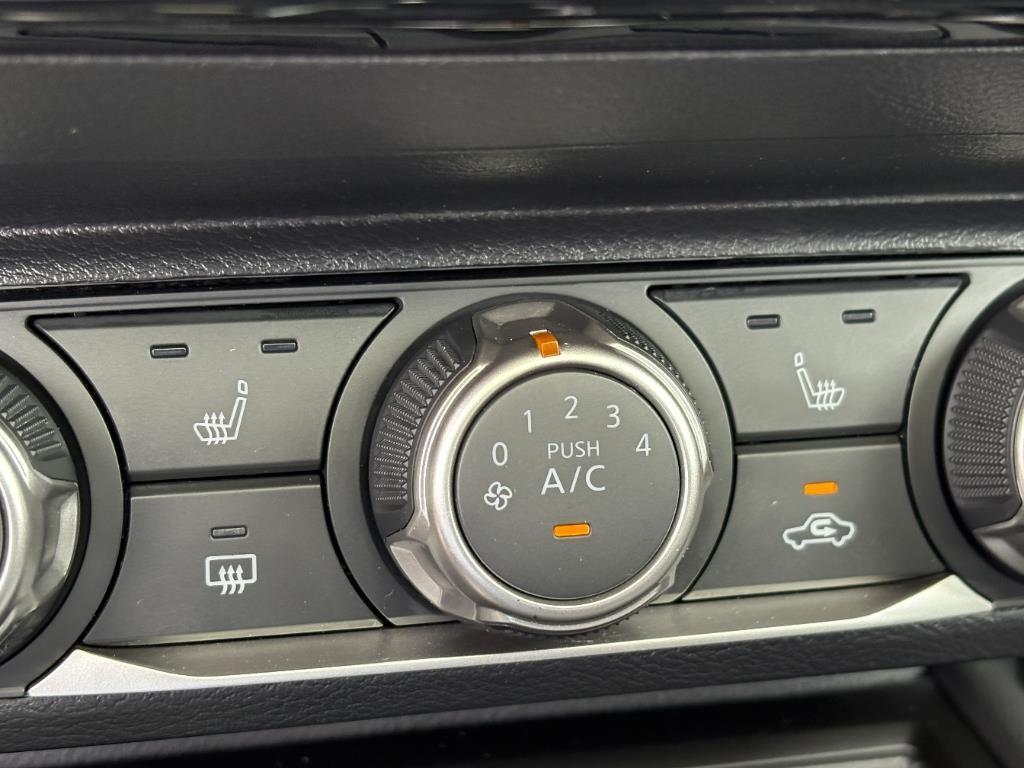 new 2025 Nissan Kicks car, priced at $27,292